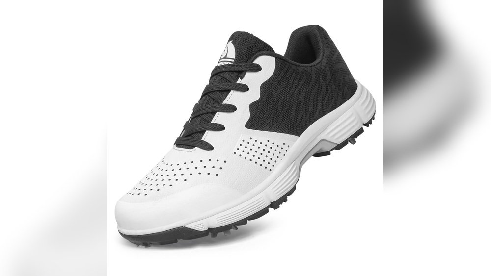 Are Breathable Golf Shoes Good for Summer?