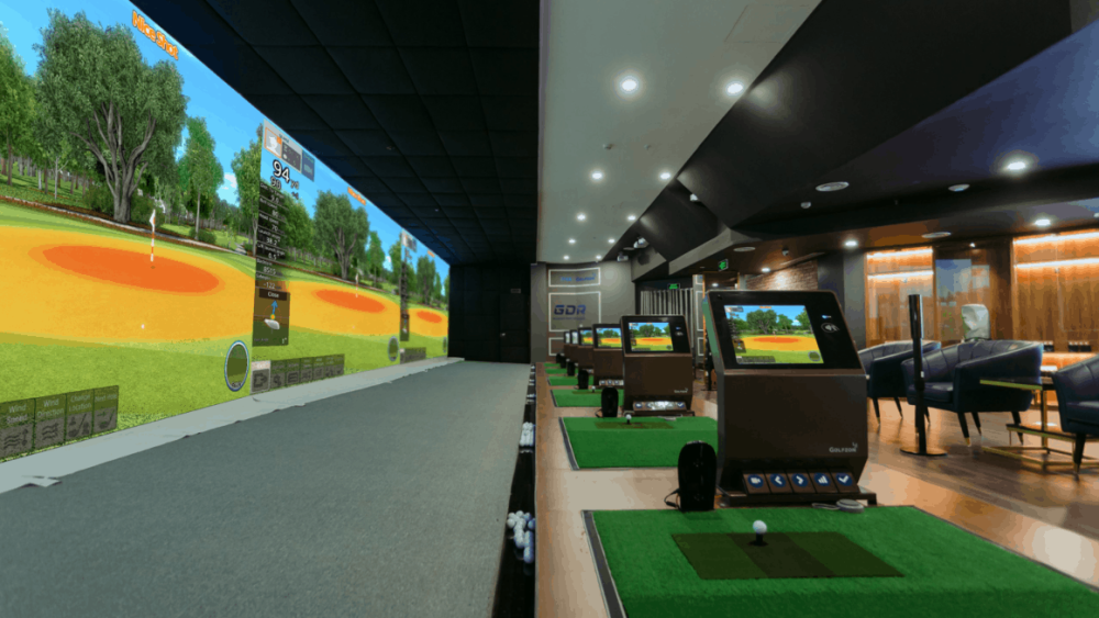 Golf Launch Monitor Vs Golf Simulator: Buyers Guide 2026