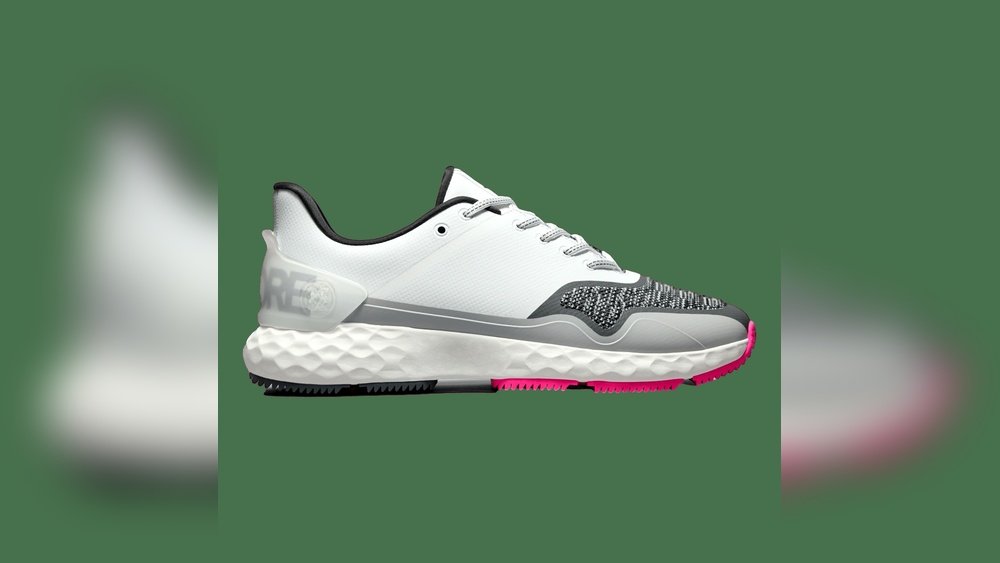 What Type of Golf Shoes are Best for Wet Conditions?